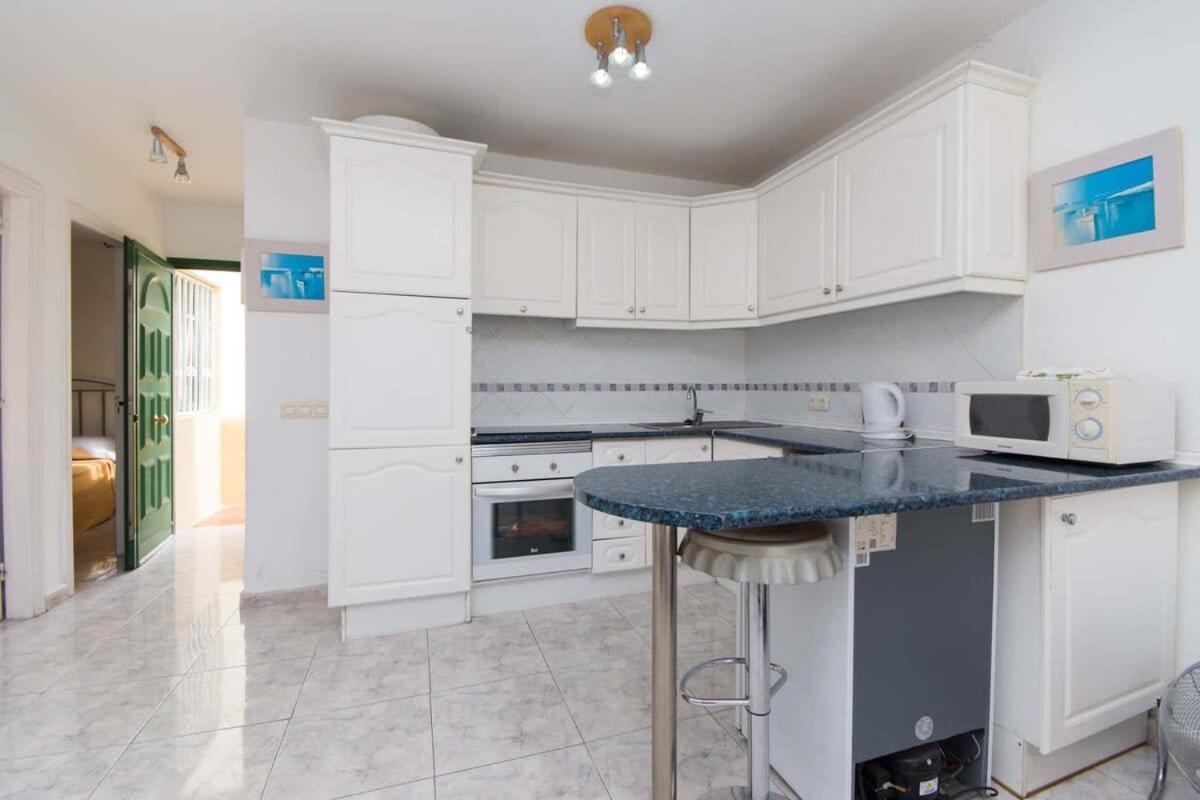 Apartment Mare 98 - Two Bed Costa Adeje (Tenerife)